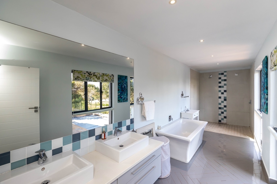 4 Bedroom Property for Sale in Olivewood Private Estate and Golf Club Eastern Cape